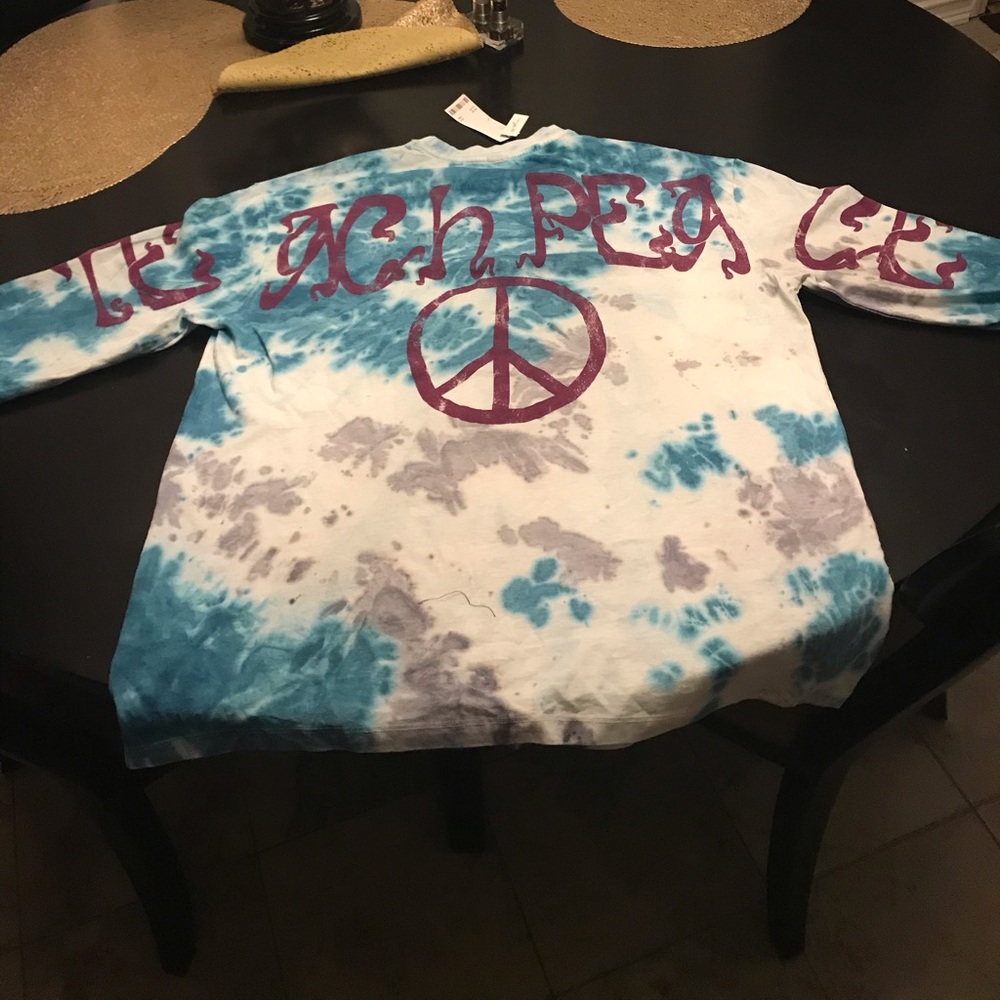 NWT Urban Outfitters oversized T-shirt M